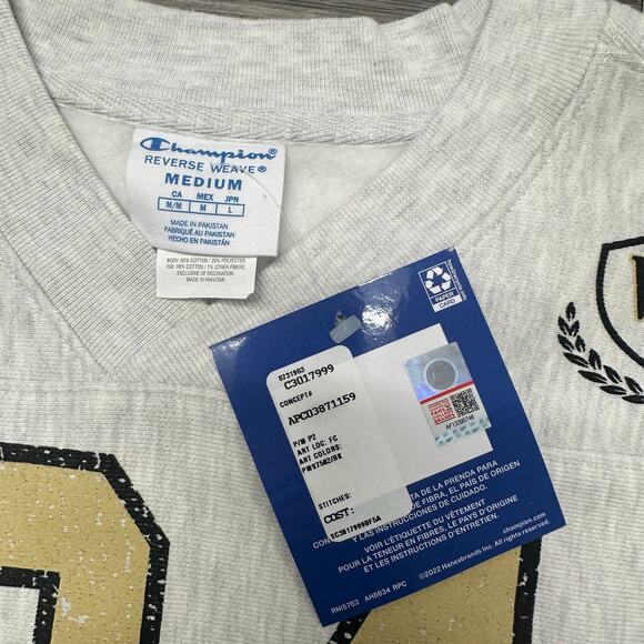 NWT Champion Reverse Weave Wake Forest WFU 34 Gray Womens M Cropped Sweatshirt‎ - Picture 4 of 9